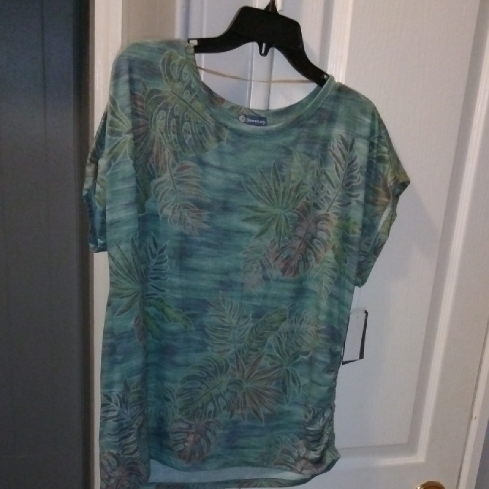 Democracy's Blue-Green Leaf Print Short Sleeve Top